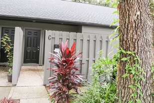 Building Photo - 4151 SE 22nd Ave
