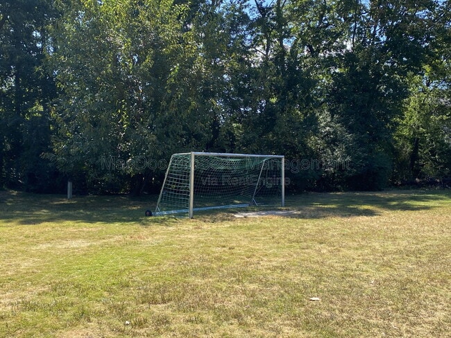 Building Photo - 928 Bellows Ave