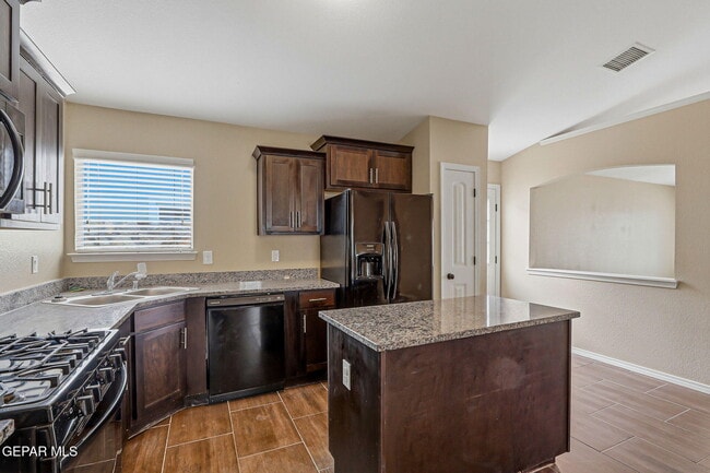 Building Photo - 4976 Joe Castillo St