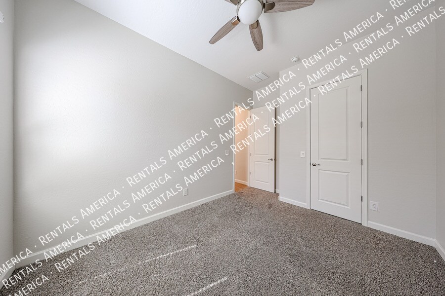 Building Photo - 2131 East Charlotte Dr