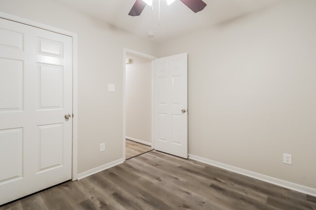 Building Photo - 3030 Killdeer Ln