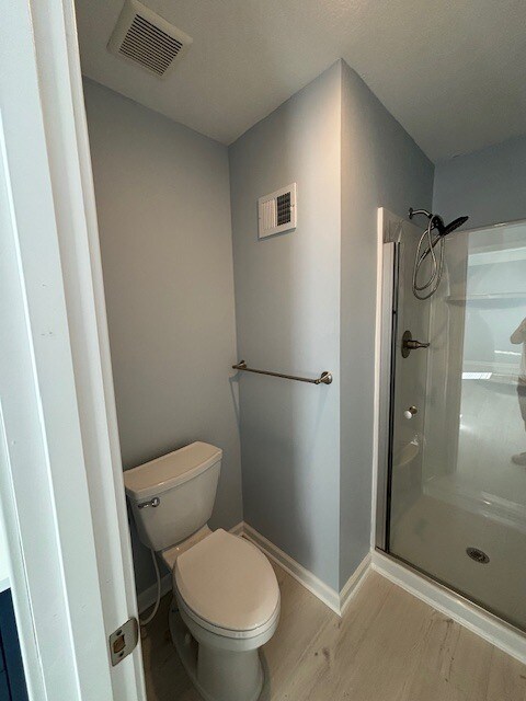 Master bath - 14908 Riggs St