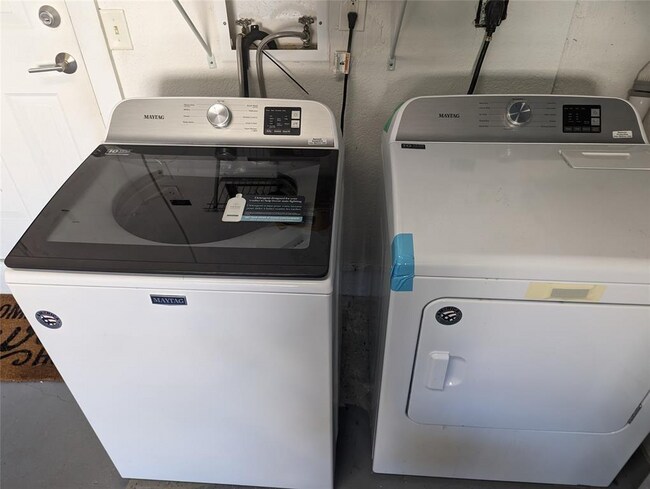 Building Photo - 4102 Forest Dr