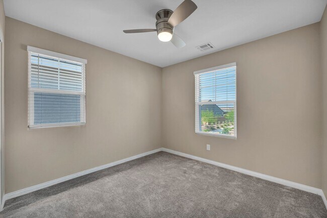 Building Photo - 688 Monroe Hl Pl