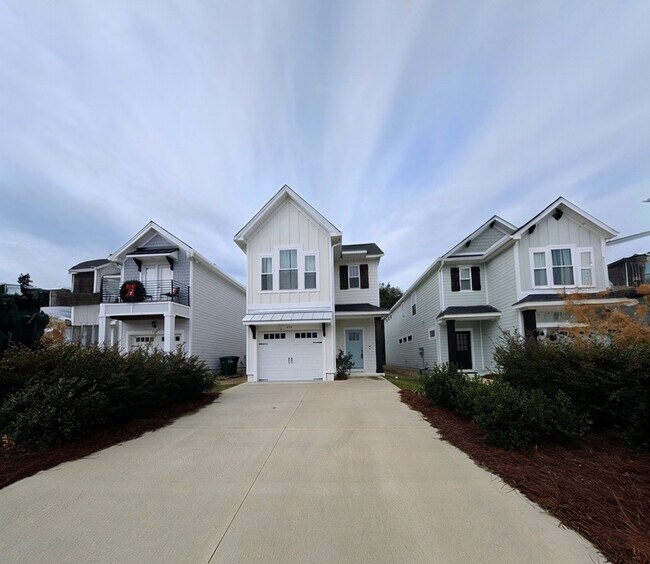 Building Photo - 454 Grand Oaks Rd