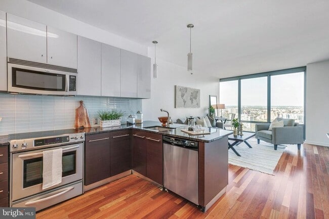 Building Photo - 2101 Market St