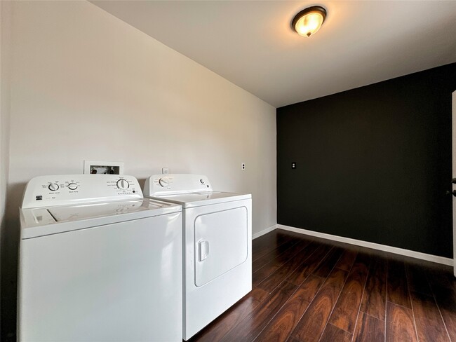 Building Photo - 2902 Elser St