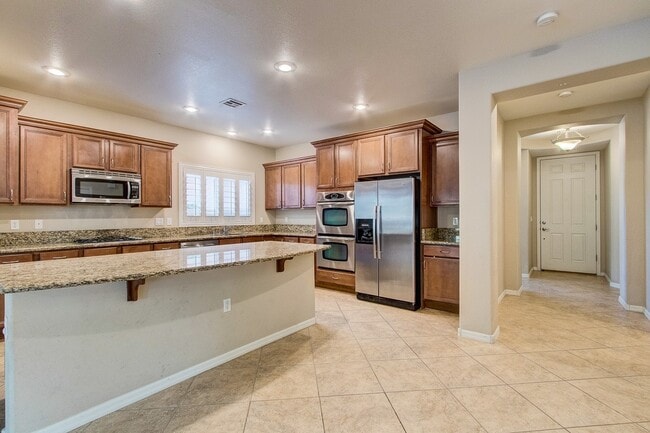 Building Photo - Summerlin Home with downstairs Bed/Bath & Large Patio with Courtyard!