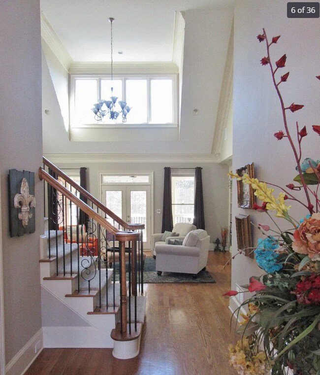 Building Photo - Huge, beautiful custom 4 bedroom house in Oconee!