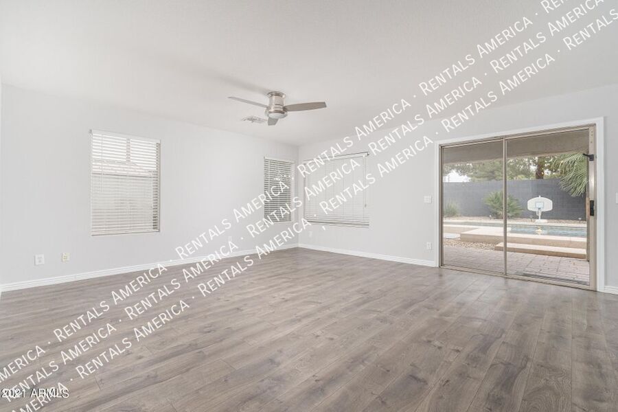 Building Photo - 6013 S Danielson Way
