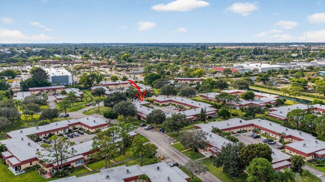 Building Photo - 846 Salem Ln