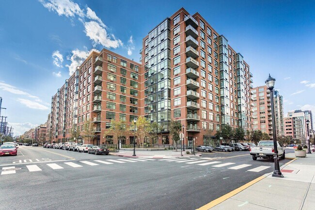 Building Photo - 1400 Hudson St