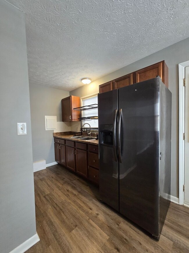 Building Photo - Updated 3-Bedroom Home in Owensboro’s Midtown East!