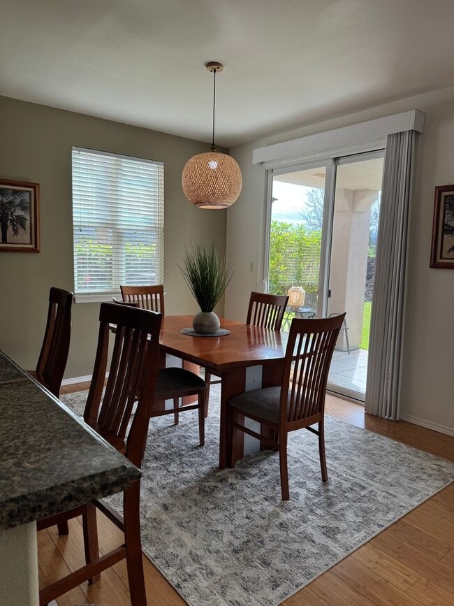 Building Photo - Luxurious Fully Furnished Long-Term Townhome Rental