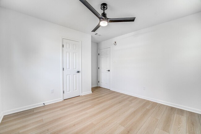 Building Photo - 1865 Ferber Ave