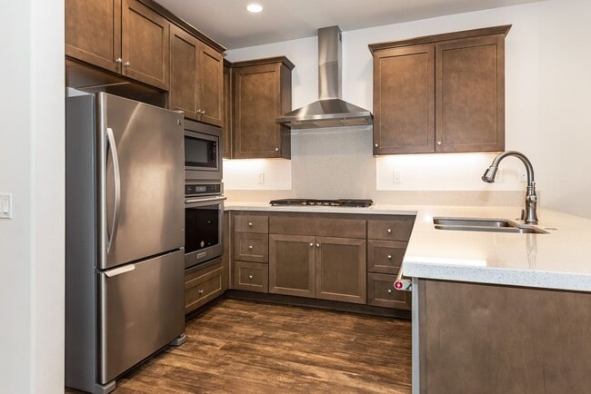 Building Photo - Village at Los Carneros 5 bdrm / 3 bth Home w/ 2-Car Garage and AC!