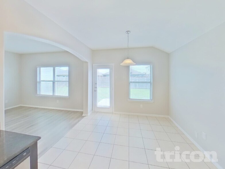 Building Photo - 9157 Abaco Way