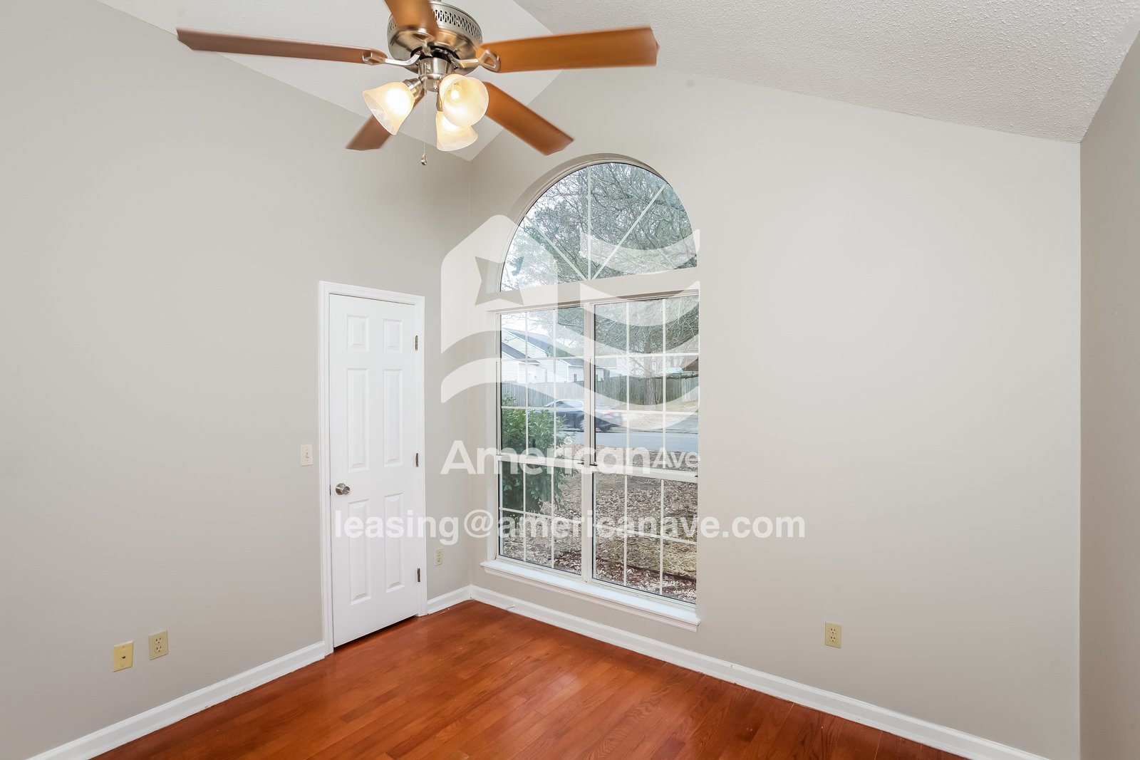 Building Photo - 128 Winslow Way