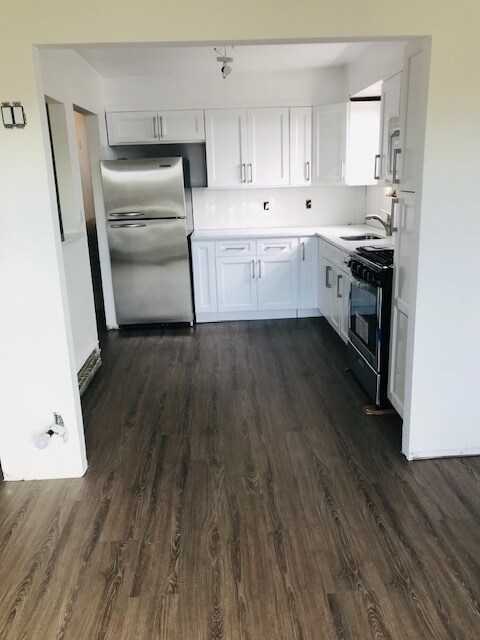 Building Photo - 62 64th St