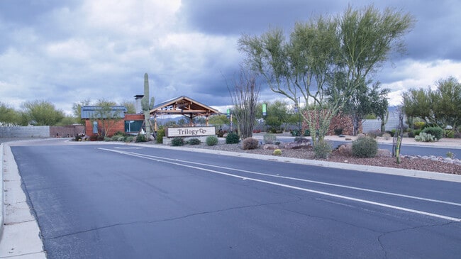 Building Photo - 3bed/2bath Home in North Scottsdale! $199 ...