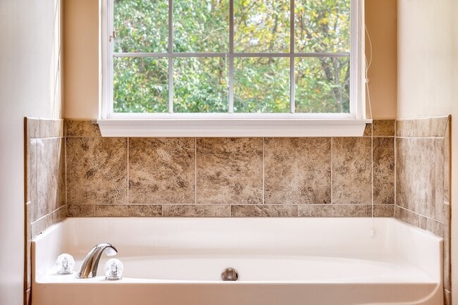 Building Photo - 107 Havenwood Ct