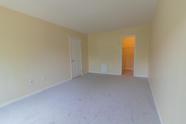 Bedroom 1 - 5201 Newton St