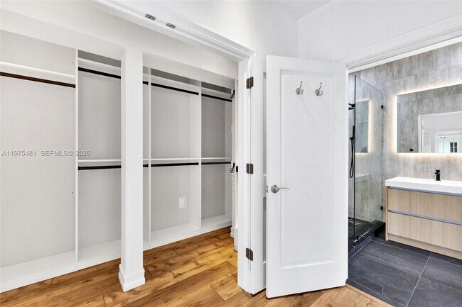 Building Photo - 113 NE 101st St