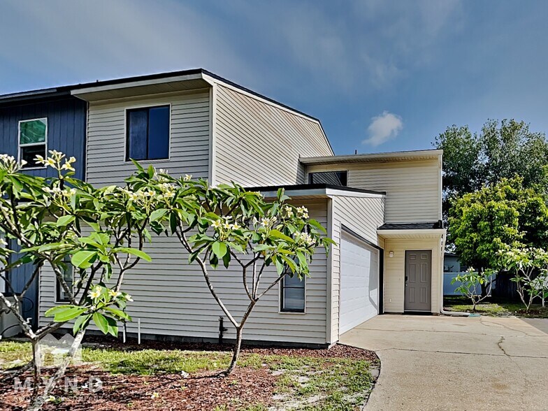 Building Photo - 5403 Decatur St