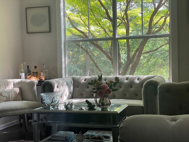 Building Photo - 10 Perimeter Summit Blvd NE