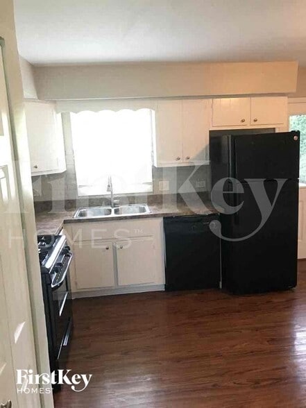 Building Photo - 2S383 Riverside Ave