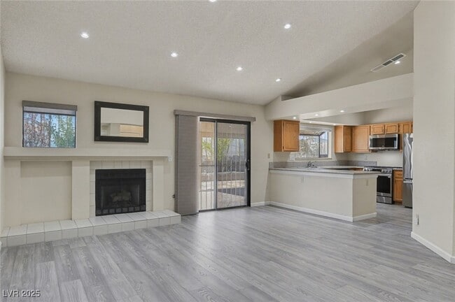 Building Photo - 7951 Aspendale Dr