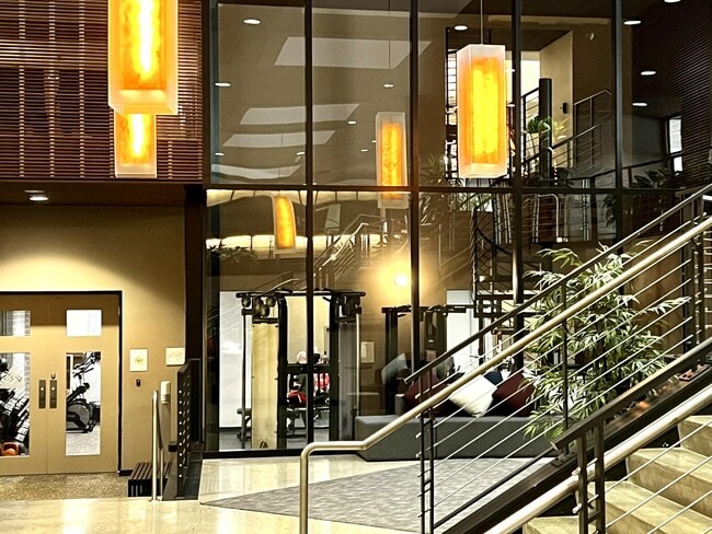 Building Photo - 270 E Highland Ave