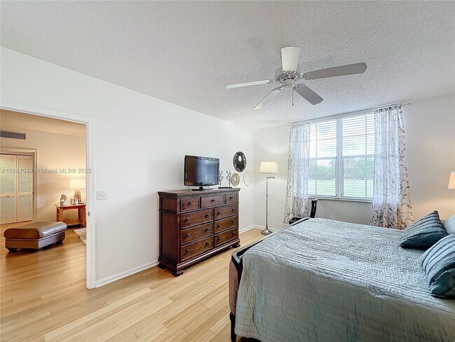 Building Photo - 11720 St Andrews Place St