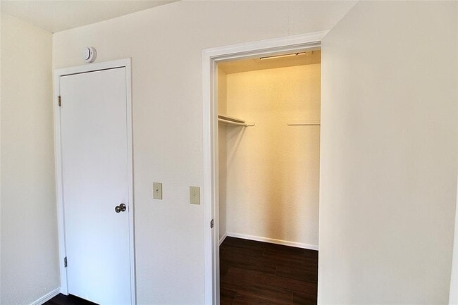Building Photo - 2336 Heatherfield Ln