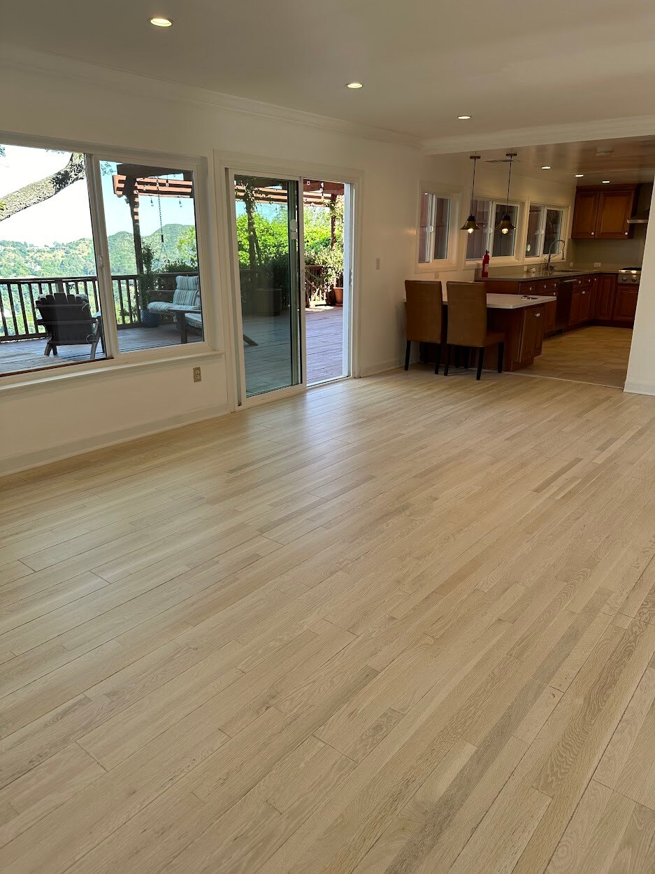 Building Photo - 10136 Hollow Glen Cir