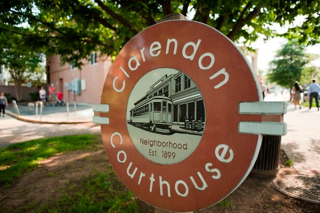 Building Photo - 1276 N Wayne St