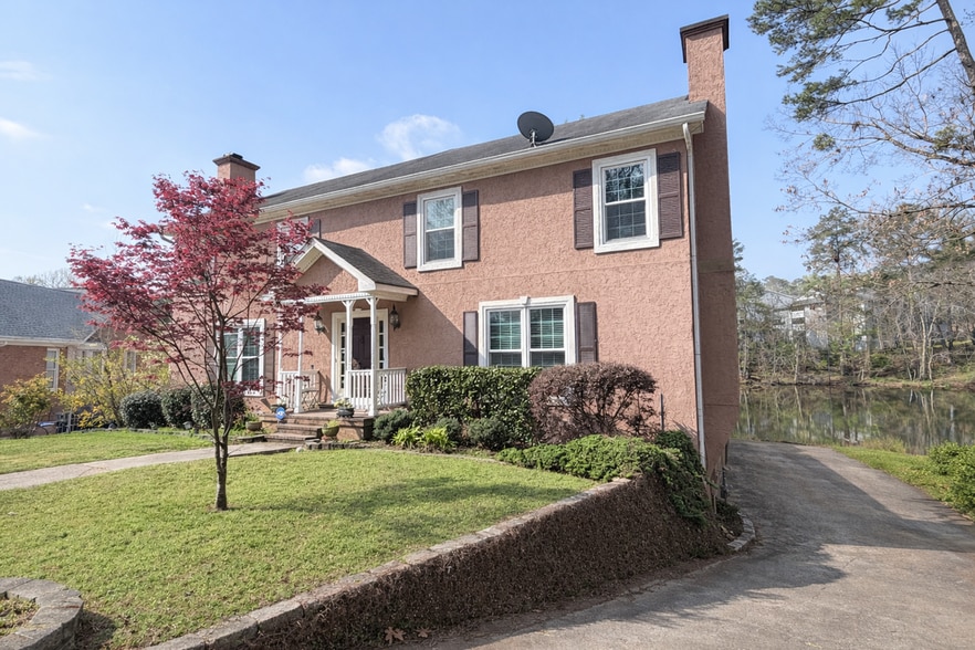 Building Photo - 9073 Carroll Manor Dr