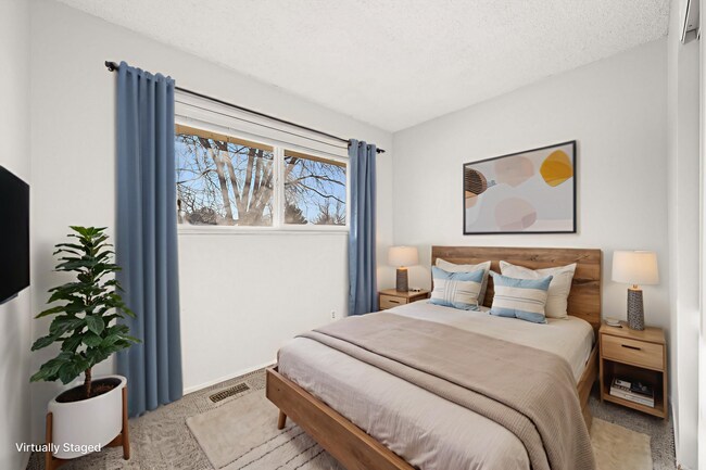 Building Photo - 3BR Townhome in Aurora | Private Yard, Covered Parking & Community Pool