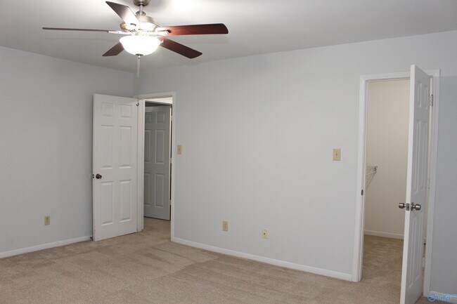 Building Photo - 364 Oakland Rd