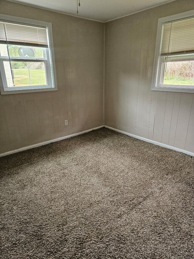 Building Photo - 20 Gees Ln