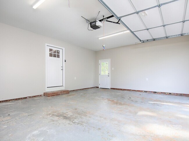 Building Photo - 378 Cornelius Rd