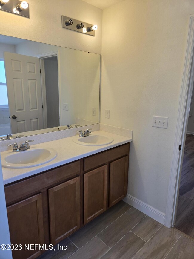 Building Photo - 12231 Vista Point Cir