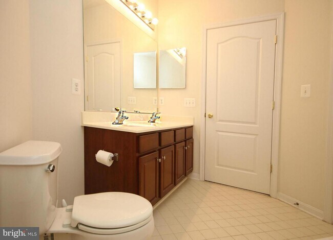Building Photo - 5525 Lanier Ave