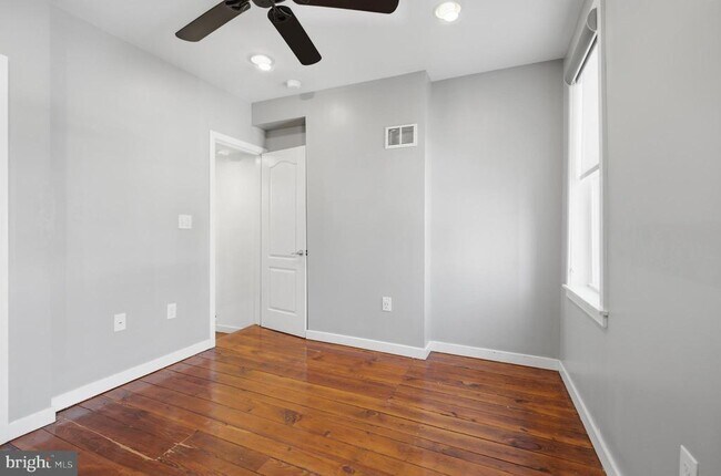 Building Photo - 2663 Martha St