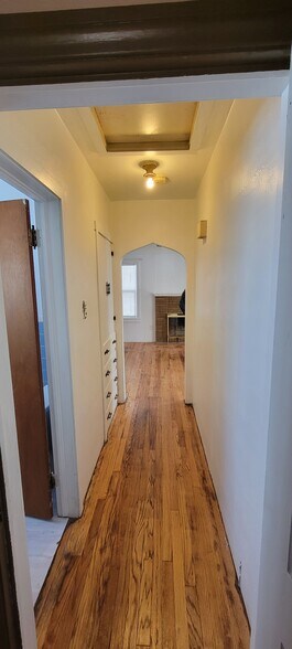 Building Photo - 1305 12th St