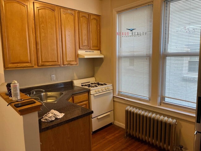 Building Photo - 25-66-66 42nd St