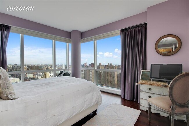 Building Photo - 2628 Broadway