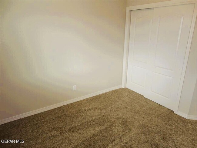 Building Photo - 14254 Earl Chokiski