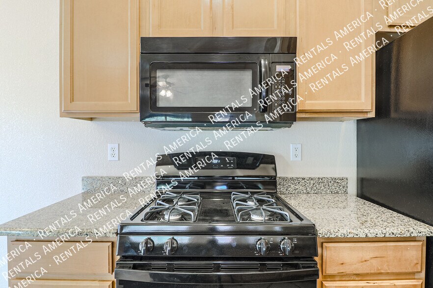 Building Photo - 16070 W Kendall St