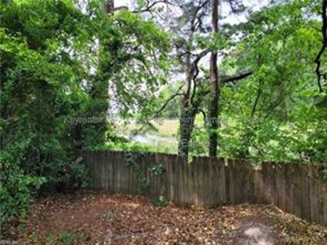 Building Photo - 1289 River Oaks Dr